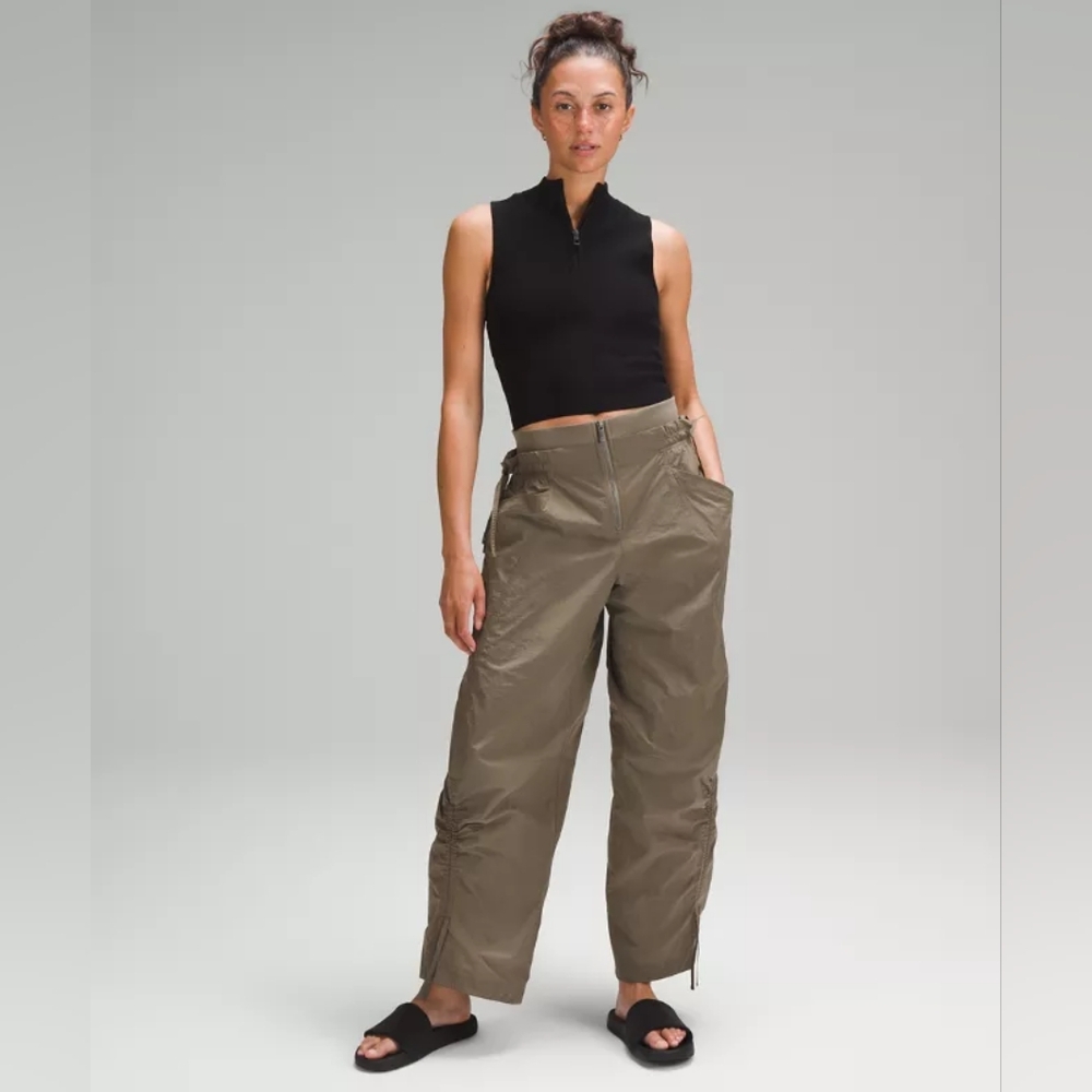 Cinchable Wide-Leg High-Rise Pant Olive in Size 12